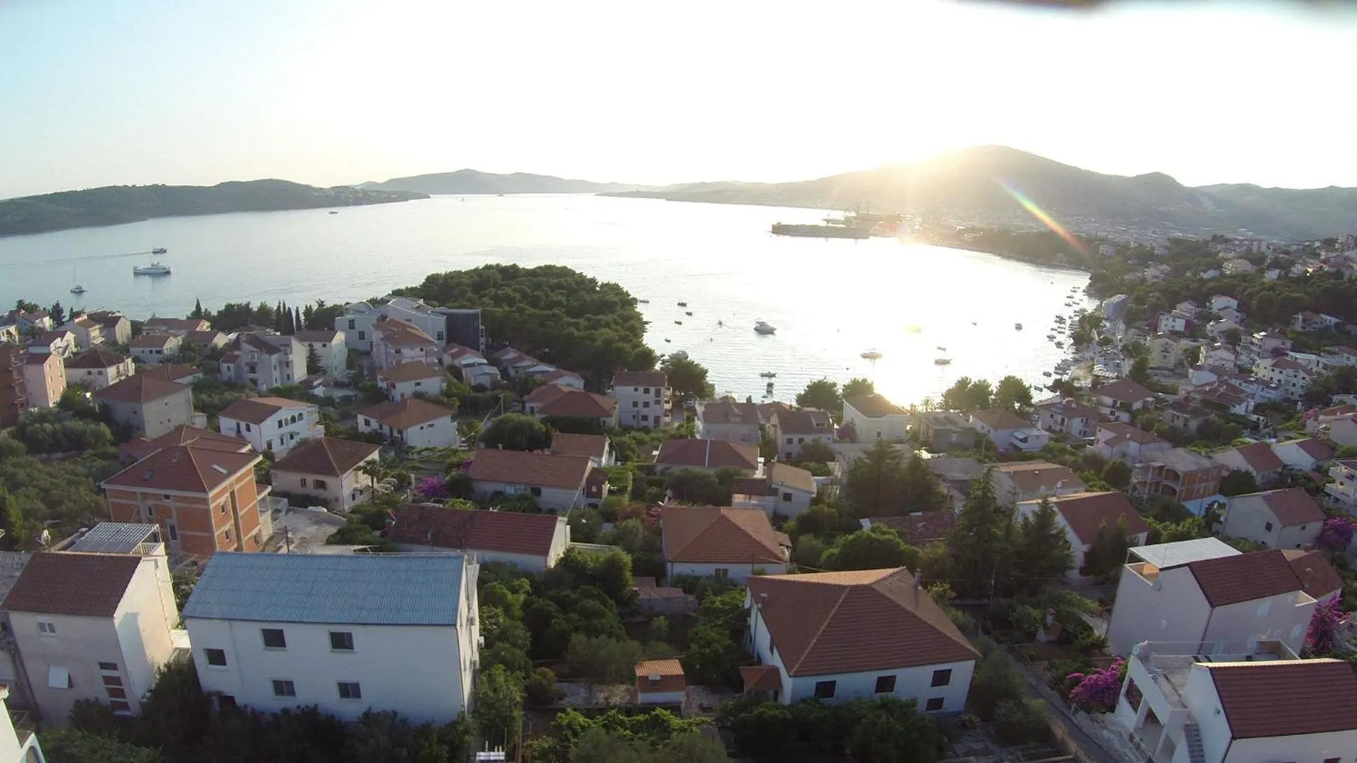 Apartment For Two Persons With Sea View In Trogir Near The Beach Croatia