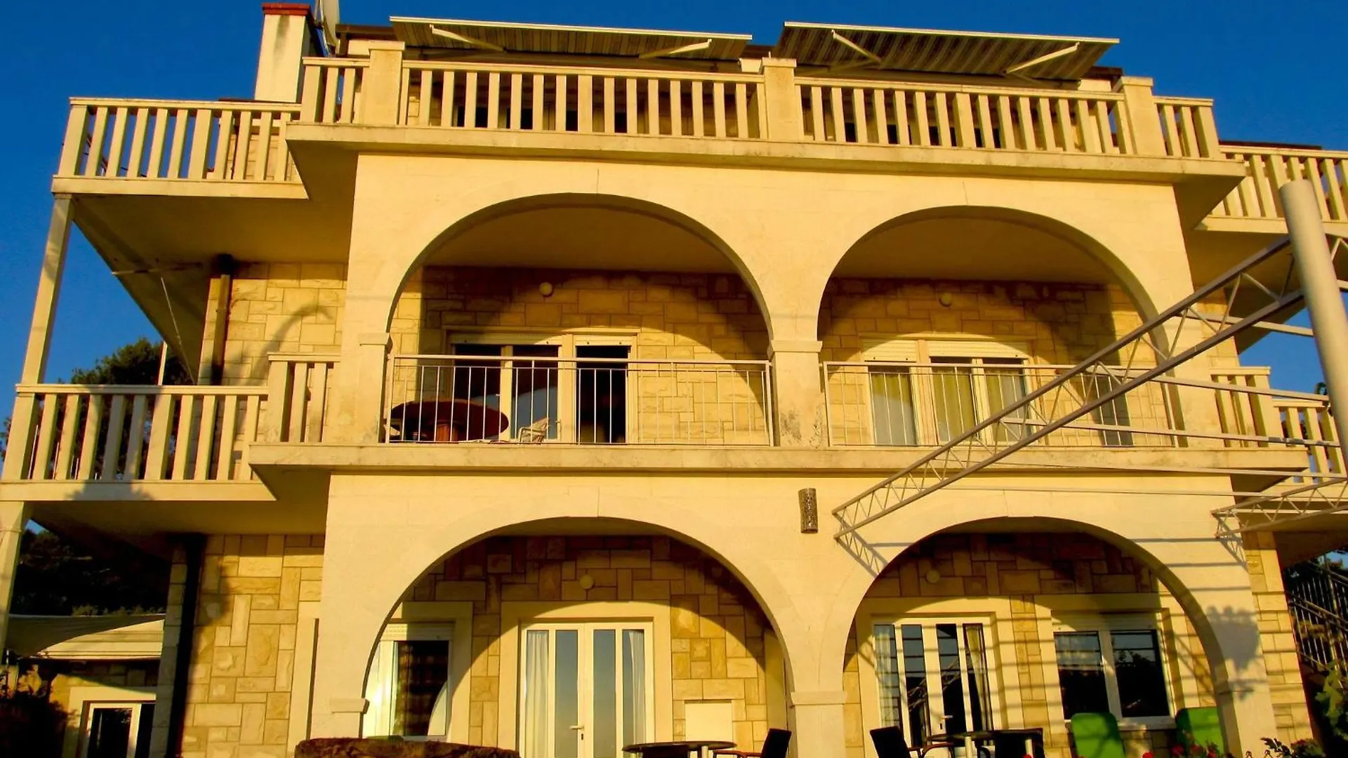 Apartment For Two Persons With Sea View In Trogir Near The Beach Croatia