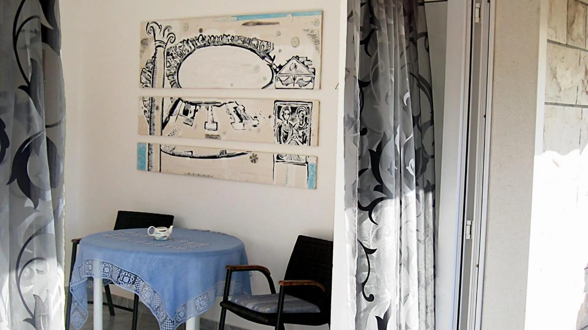 Apartment For Two Persons With Sea View In Trogir Near The Beach 0*,  Croatia